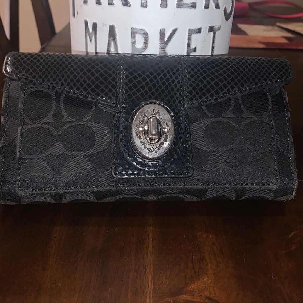 Used coach wallet - Picture 2 of 5